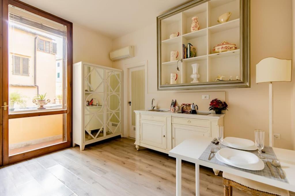 Charming Studio Next To The Duomo ฟลอเรนซ์ ภายนอก รูปภาพ