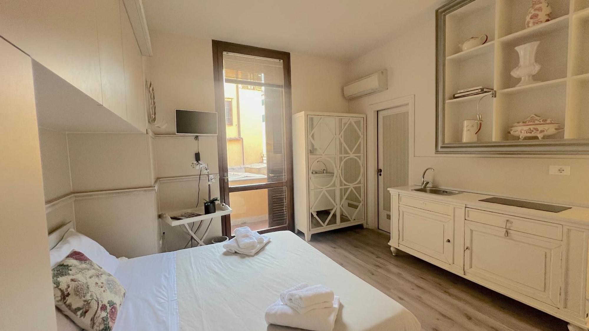 Charming Studio Next To The Duomo ฟลอเรนซ์ ภายนอก รูปภาพ